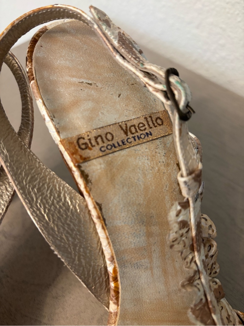 Vintage Gino Vaello beige brown snakeskin print laser cut slingback ruffle heels - Picture 6 of 9